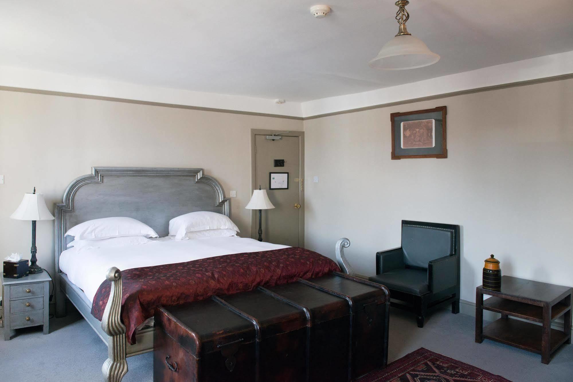 Elephant Hotel Pangbourne Buitenkant foto