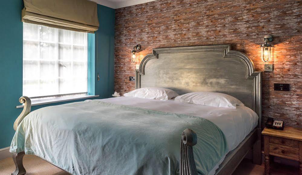 Elephant Hotel Pangbourne Buitenkant foto